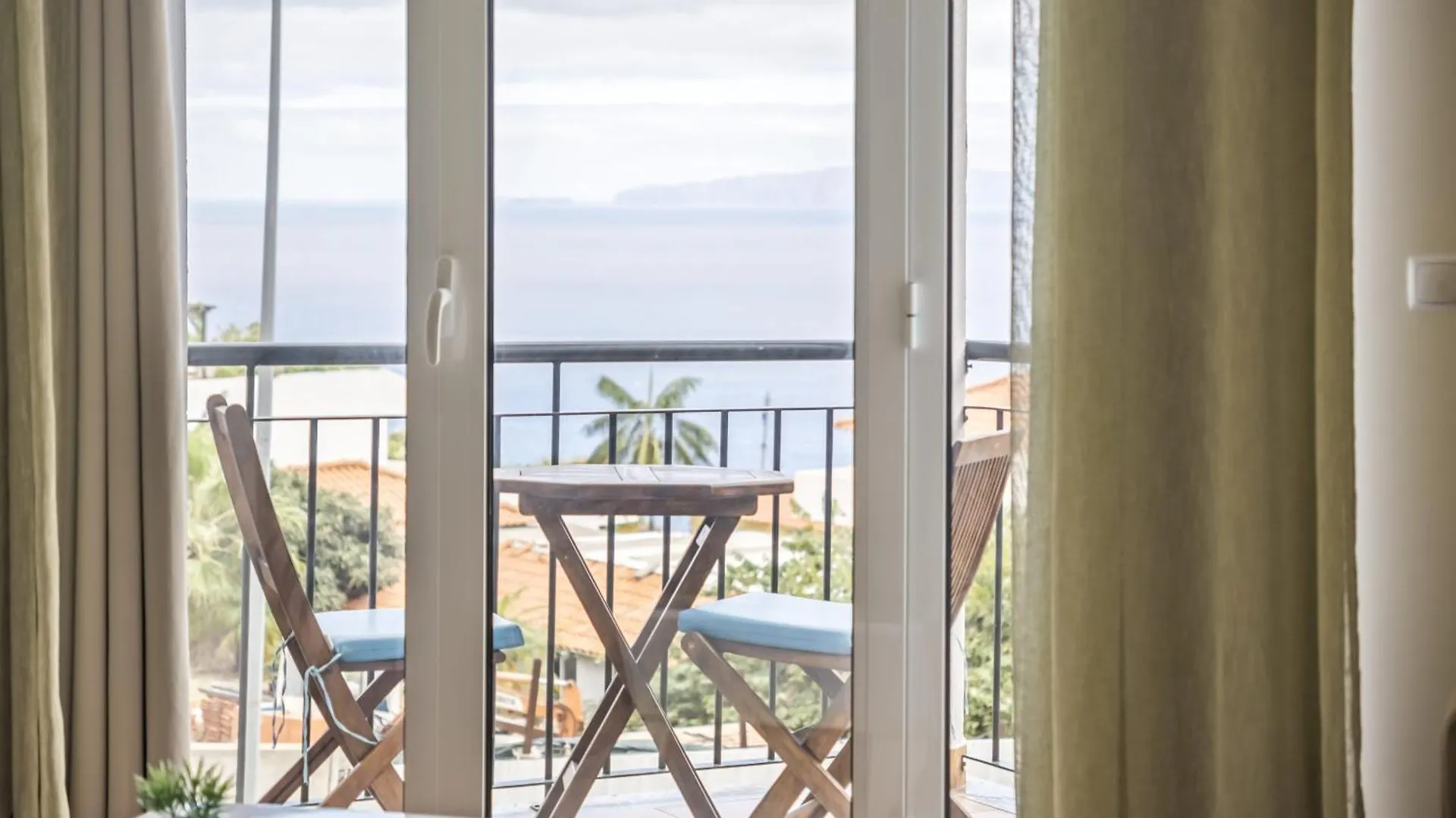 Sea View Apartment Santa Cruz - Madeira