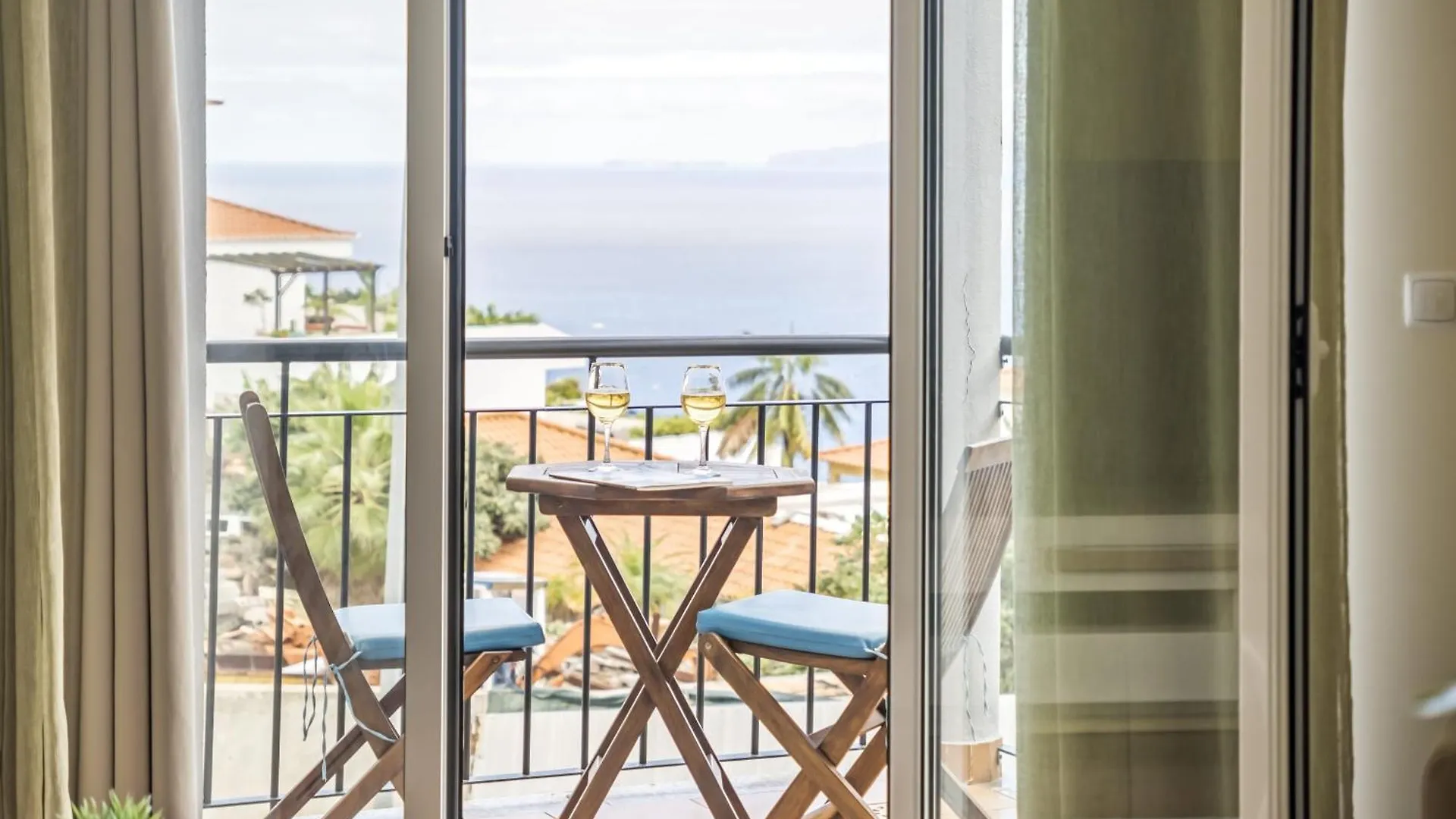 Sea View Apartment Santa Cruz - Madeira